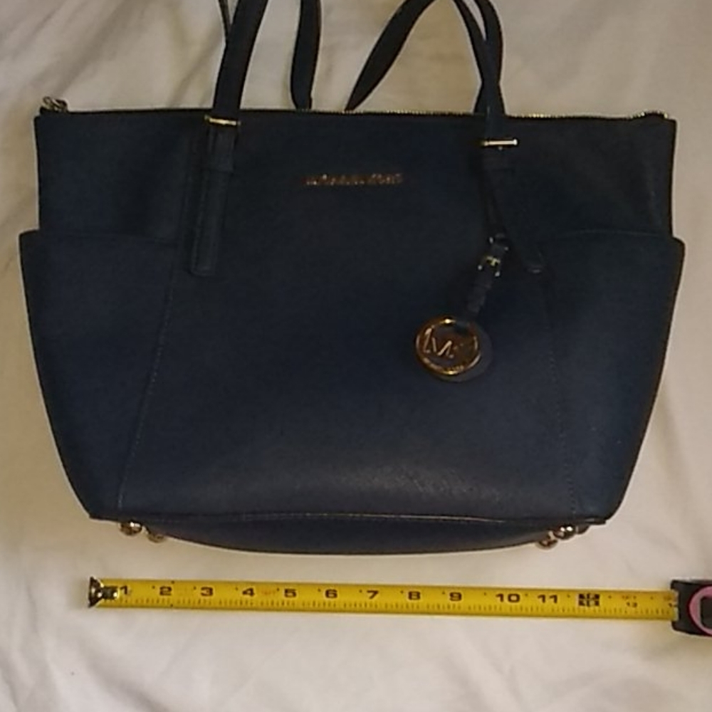 Authentic! Michael Kors tote